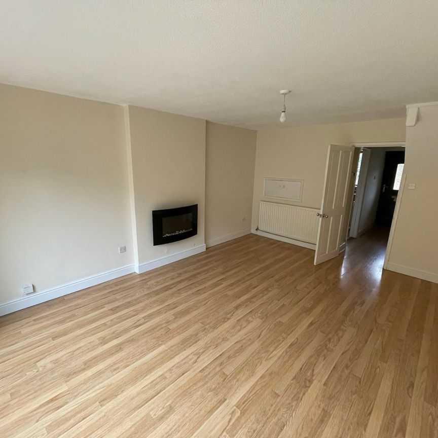 2 Bed End Terrace, Mickledon Close, NG2 - Photo 1