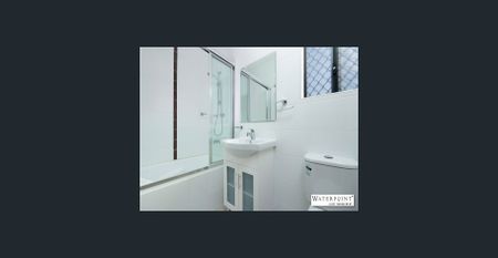 TRI LEVEL TOWNHOUSE - Photo 4