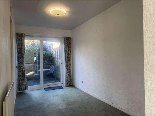 Kingfisher Drive, Redhill, Surrey, RH1 - Photo 1