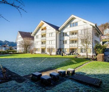 Grosszügige, helle 4.5 Zimmer Wohnung mit Balkon - Foto 1