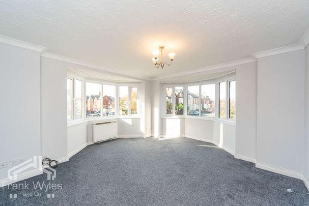 Noel Jones Court, St. Davids Road North, Lytham St. Annes, Lancashire, FY8 - Photo 1