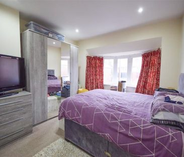 3 Bedroom Semi Detached To Let - Photo 5
