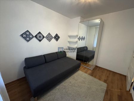 Kiadó felújított lakás - Székesfehérvár - Photo 2