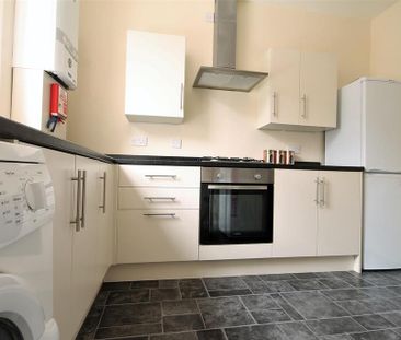 5 bedroom terraced house to rent - Photo 5