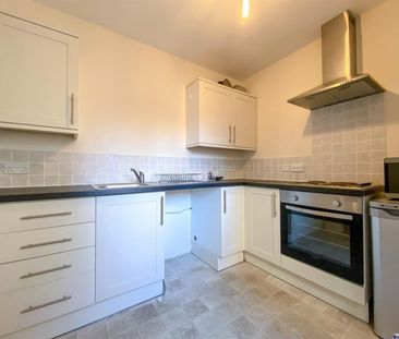 1 bedroom Flat To Let - Photo 3
