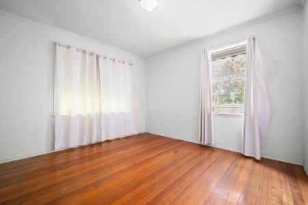 Family Home in Prime Werribee Location - Photo 2