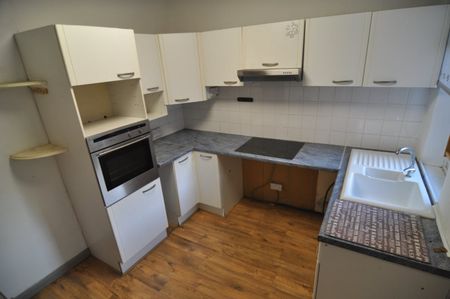 3 bed Terraced - To Let - Photo 2