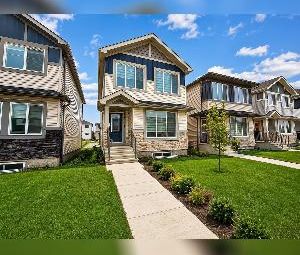 3 Bed, 2.5 Bath Rental Home in Crystallina Nera, NE Edmonton - Photo 1