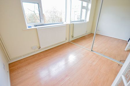 South Wootton - Photo 3