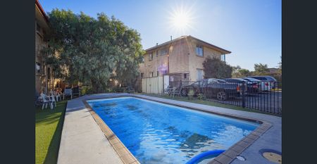 Beautifull Gem in Heart of Pascoe Vale! - Photo 5