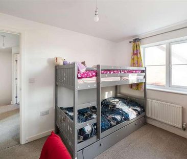 Tanner Crescent, Horley, RH6 - Photo 5