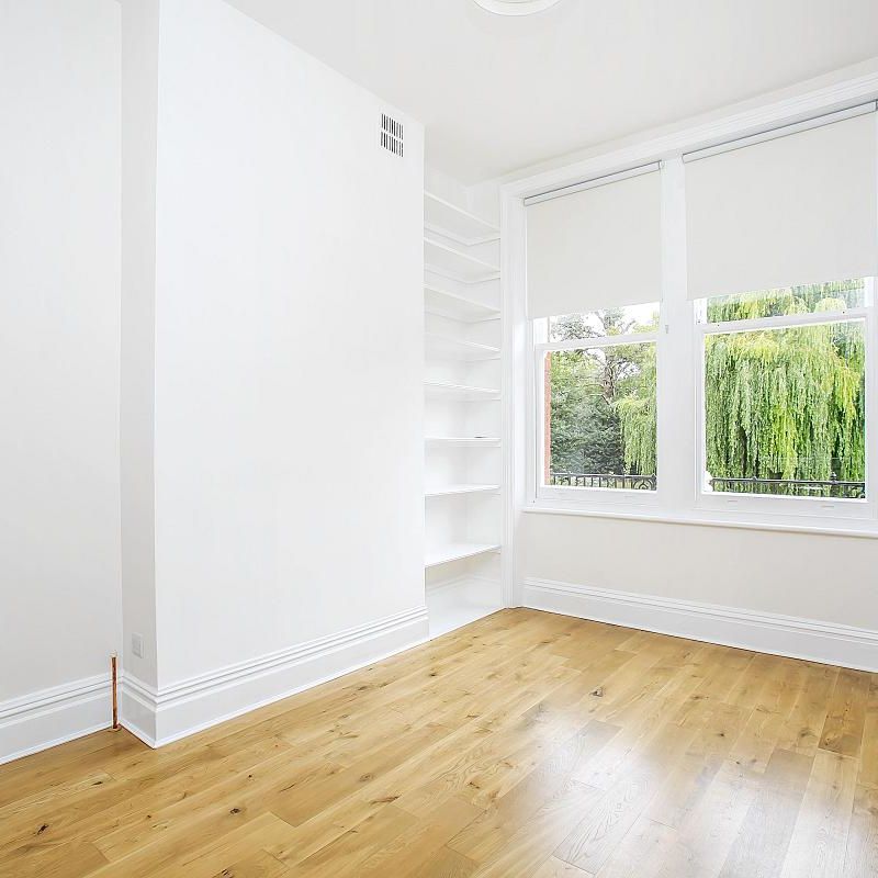 4 bedroom flat in Richmond - Photo 1