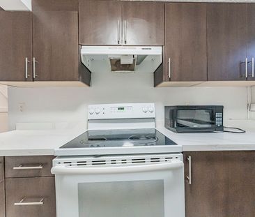 For Lease - 22 Hazelglen Court, Brampton, Ontario - Photo 4