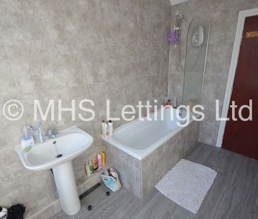 6 Ebberston Terrace, Leeds, LS6 1AU - Photo 2