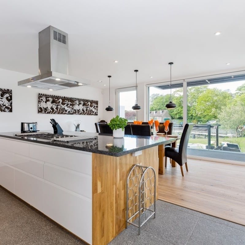 4 bedroom detached house to rent - Photo 1