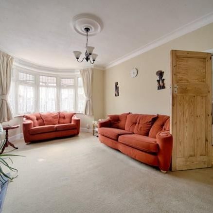 5 Bed Terraced House, Ashley Road, CR7 - Photo 1