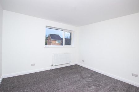 2 bedroom semi-detached house to rent - Photo 2