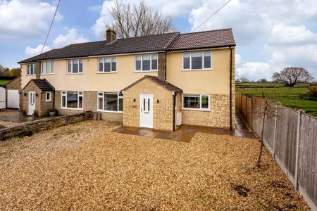 4 bedroom semi-detached house to rent - Photo 2