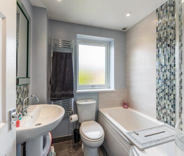 2 bedroom semi-detached house to rent - Photo 6