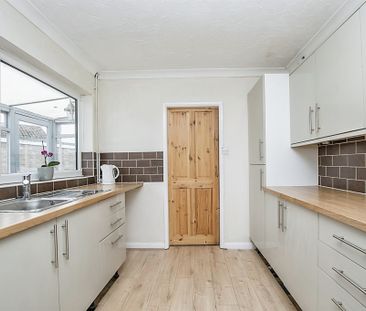 Poplar Drive, Great Yarmouth, Filby - Photo 5