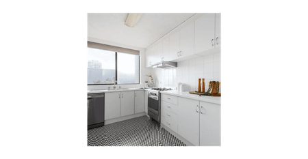 SPACIOUS SEASIDE HAVEN - Photo 3