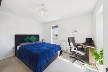 2 bedroom end of terrace house to rent - Photo 5