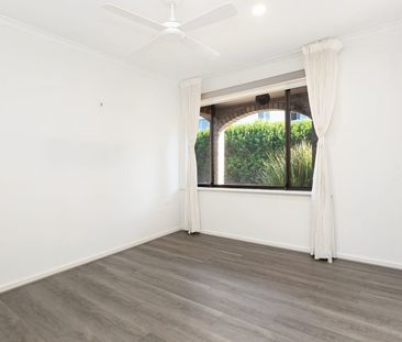 Stylishly Renovated Homette in Prime Plympton Location - Photo 1