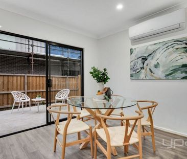 Brand New Street Facing Townhouse! - Photo 6