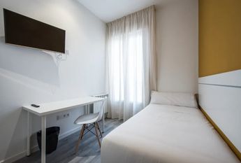 Calle de las Hileras, Madrid, Community of Madrid 28013