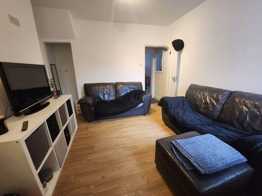 4 bedroom house share to rent - Photo 1