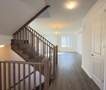 For Lease - 41 Yellow Rail Crescent, Brampton, Ontario - Photo 3