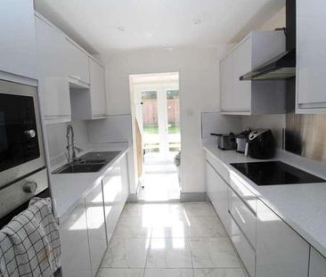 Castle Avenue, Rochester, ME1 - Photo 4