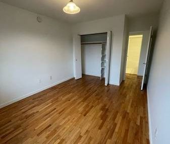 1br - 667 sf KITSILANO - 1 BR + 1 BATH Pet friendly - Photo 3