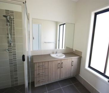 Class and style at your fingertips! - Photo 4