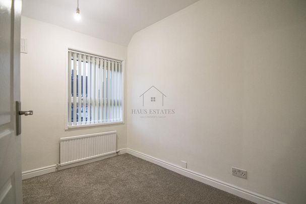 4 bedroom terraced house to rent - Photo 1