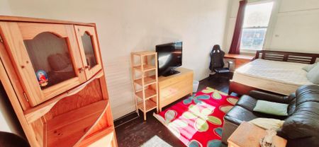 Crows Nest - Photo 2