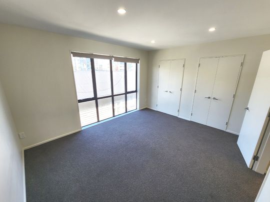 PRIME INNER-CITY LIVING! - Photo 1