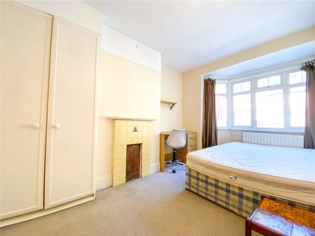 6 bedroom semi-detached house to rent - Photo 3