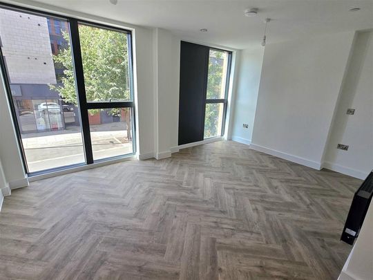 Studio to rent - Photo 1