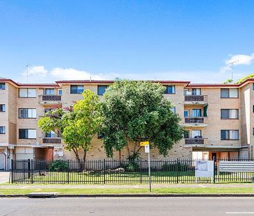 Unit Located in CBD - Photo 5