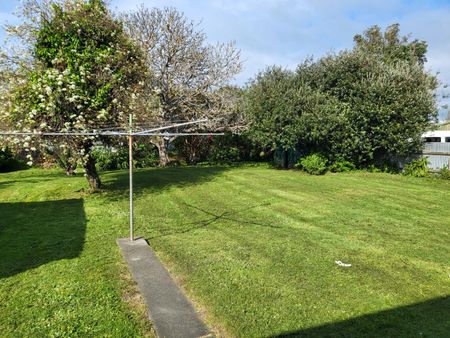 Great Family Home - Photo 2