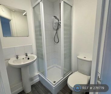 4 bedroom terraced house to rent - Photo 5