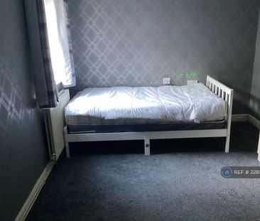 6 bedroom terraced house to rent - Photo 4