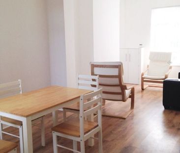 103 Donegall Avenue, Belfast BT12 6LT - Photo 2