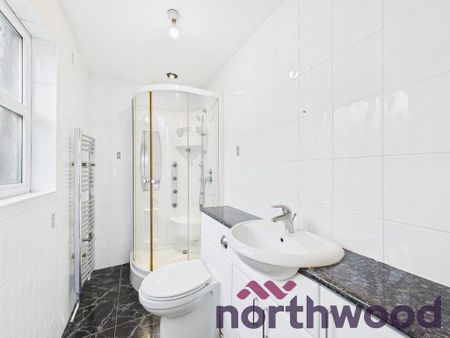 4 bedroom detached house to rent - Photo 2