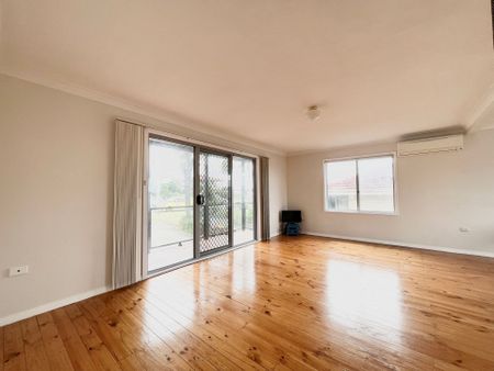 The Essence of Coastal Family Living - Photo 3