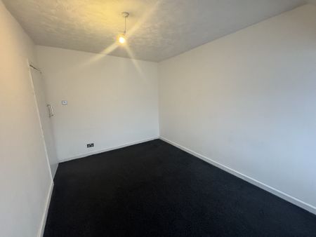 Lawfred Avenue, Wednesfield, WV11 - Photo 5