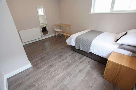 Pownall Square, L3 - Photo 5