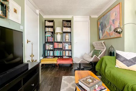 2 Bed Maisonette, Reginald Road, SE8 - Photo 2