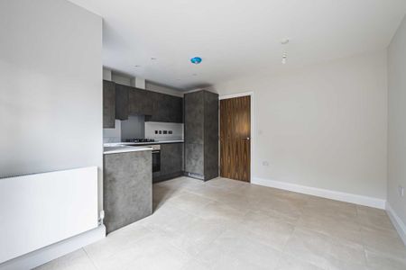 1 bed Flat for rent - Photo 5